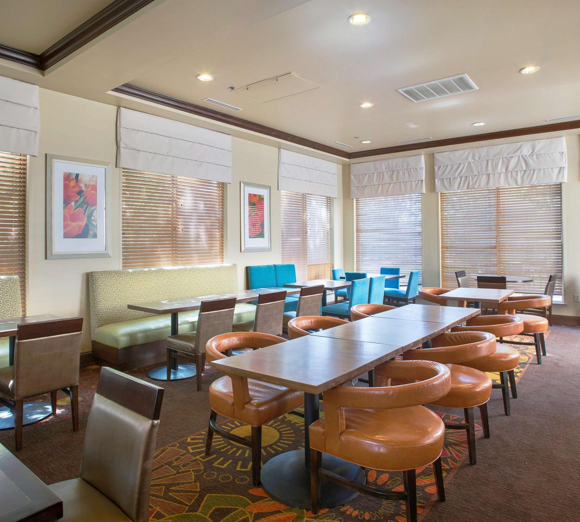 Hilton Garden Inn Bentonville Rogers Exterior photo